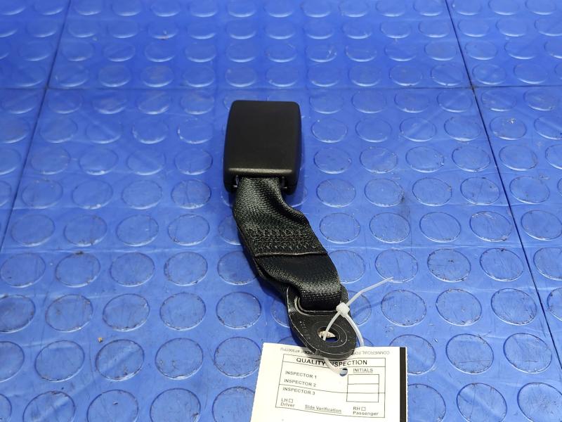 2016 Nissan Rogue Rear Seat Belt