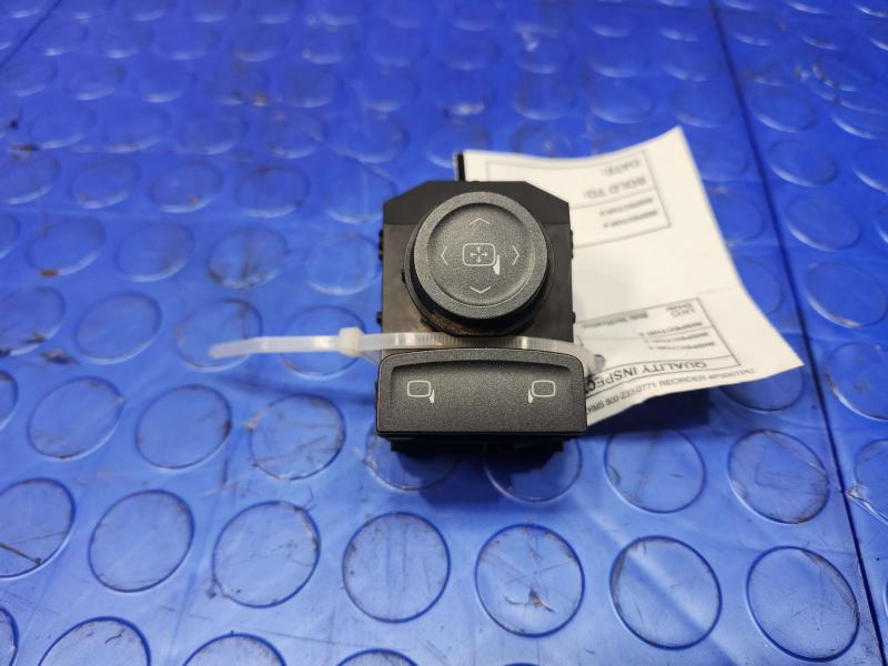 2019 Chevrolet Silverado 3500 Door Switch Front