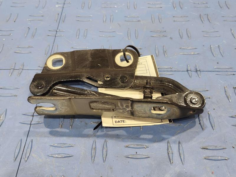 2010 Mercedes ML-Class Hood Hinge