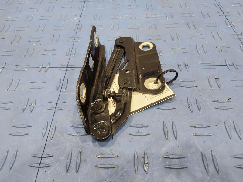 2010 Mercedes ML-Class Hood Hinge