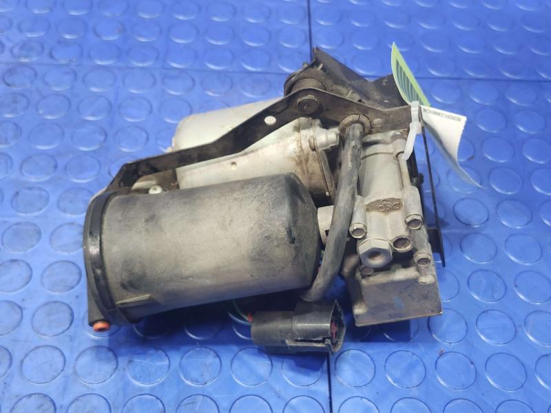 2003-2011 Lincoln Towncar Air Ride Suspension Compressor Pump Assembly OEM 3W133B484BA