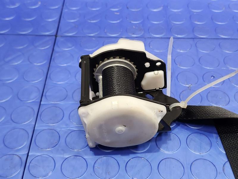2015 Toyota Prius Rear Seat Belt