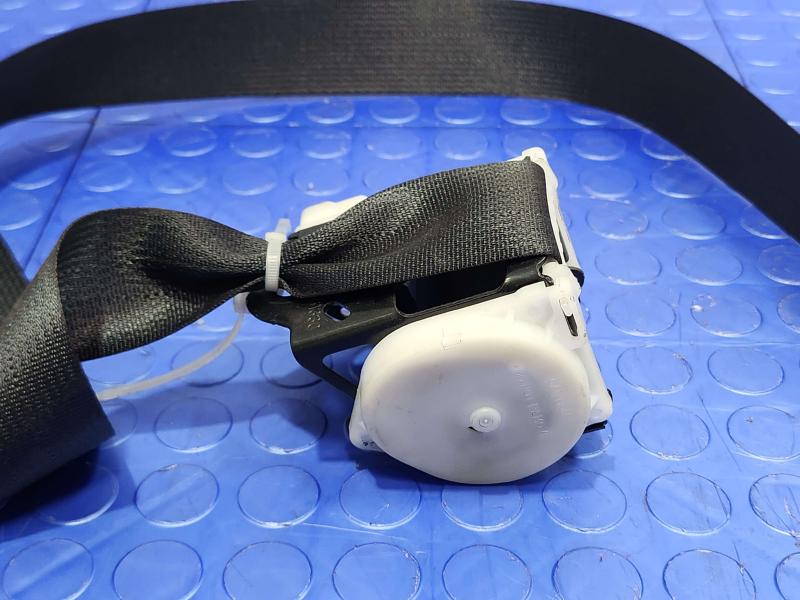 2015 Toyota Prius Rear Seat Belt