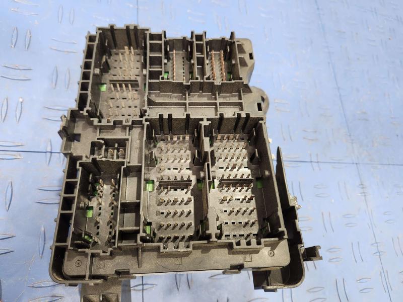 2015 Chevrolet Tahoe Cabin Fuse Box