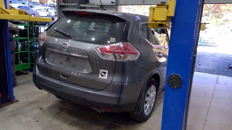 2015 Nissan Rogue Rear Door