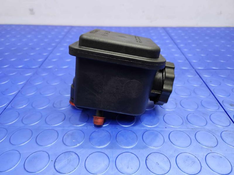 2006 Mercedes S-Class Power Steering Reservoir