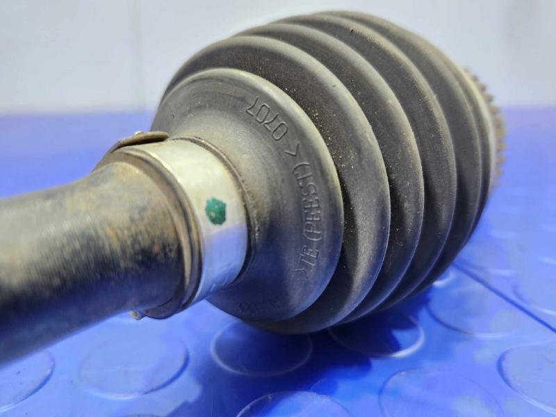 2013 Nissan Juke Axle Shaft