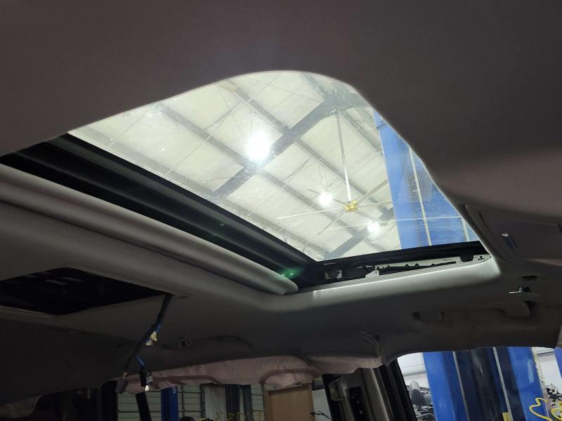 2015 Chevrolet Tahoe Roof Glass (Glass Only)