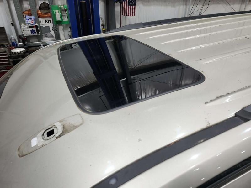 2015 Chevrolet Tahoe Roof Glass (Glass Only)