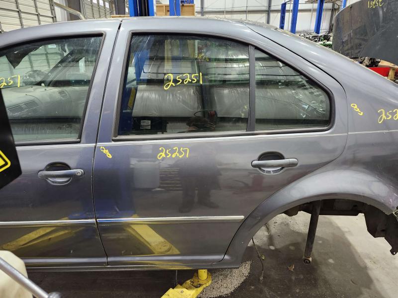 2005 Volkswagen Jetta Rear Door