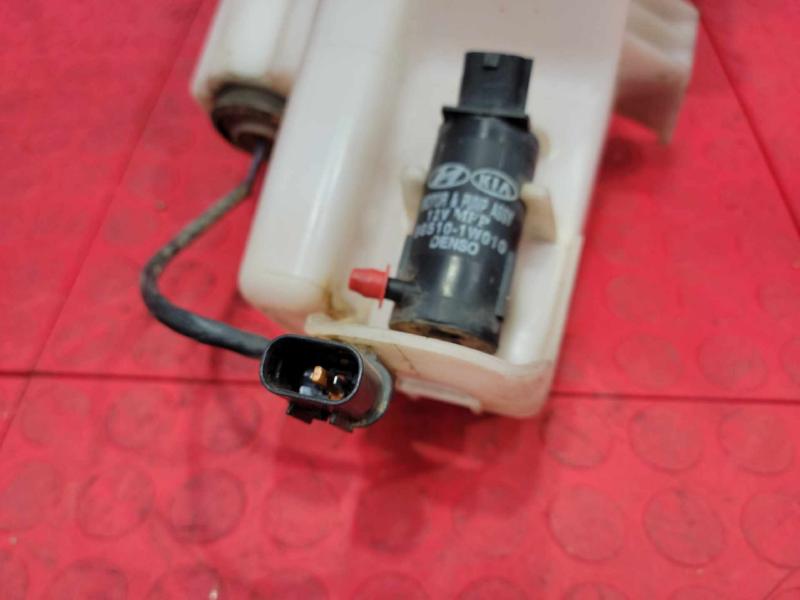 2017-2018 Kia Forte Sedan Windshield Washer Fluid Reservoir OEM 98610B0100
