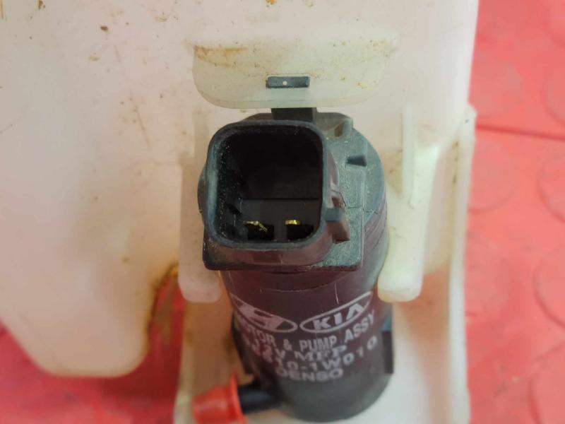 2017-2018 Kia Forte Sedan Windshield Washer Fluid Reservoir OEM 98610B0100