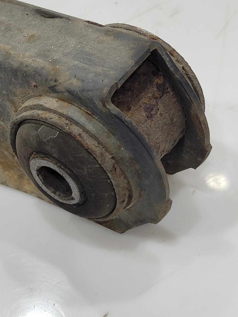 2008 GMC Yukon XL Lower Control Arm Rr