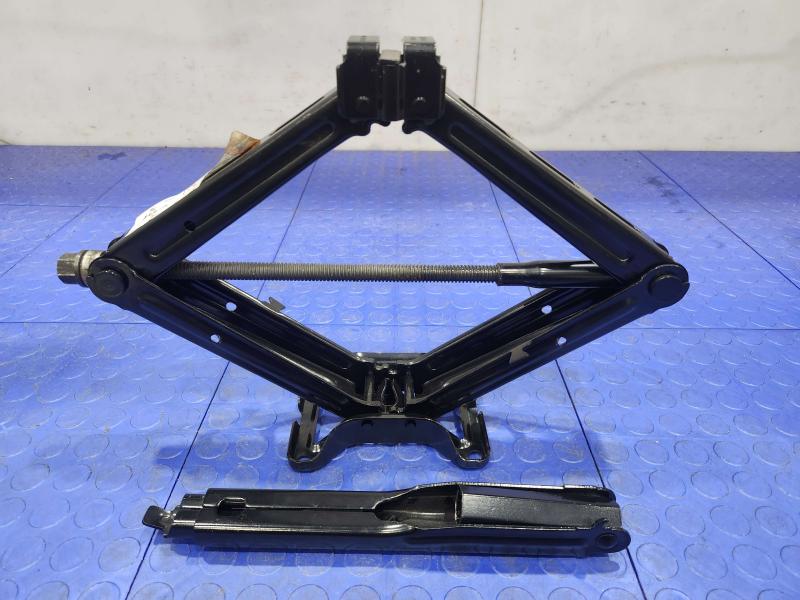 2011-2015 Ford Explorer Spare Tire Tools Jack Kit Assembly OEM BB5Z17080B