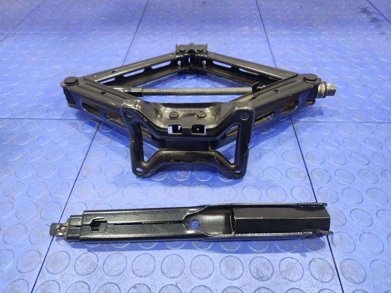2011-2015 Ford Explorer Spare Tire Tools Jack Kit Assembly OEM BB5Z17080B