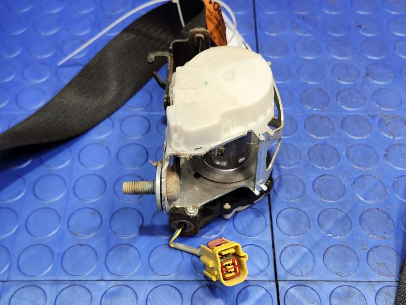 2012 Ford F-250 Super Duty Front Seat Belt