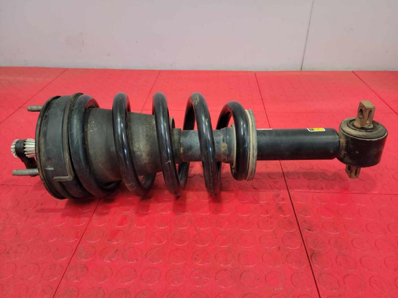 2013 GMC Yukon Strut Assembly