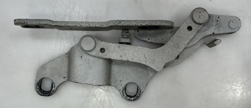2007 BMW 328i Hood Hinge