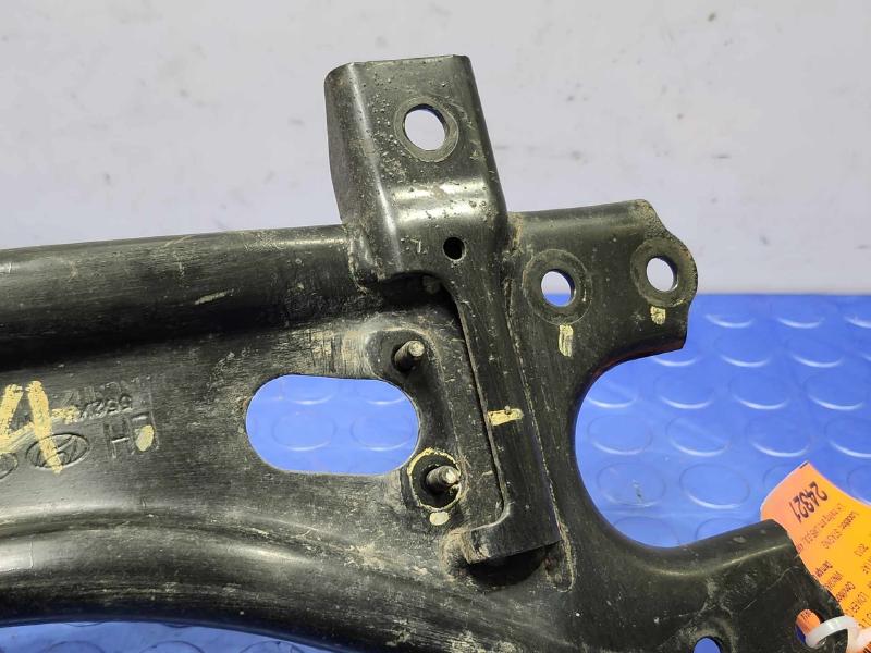 2013 Hyundai Santa Fe Lower Control Arm Rr