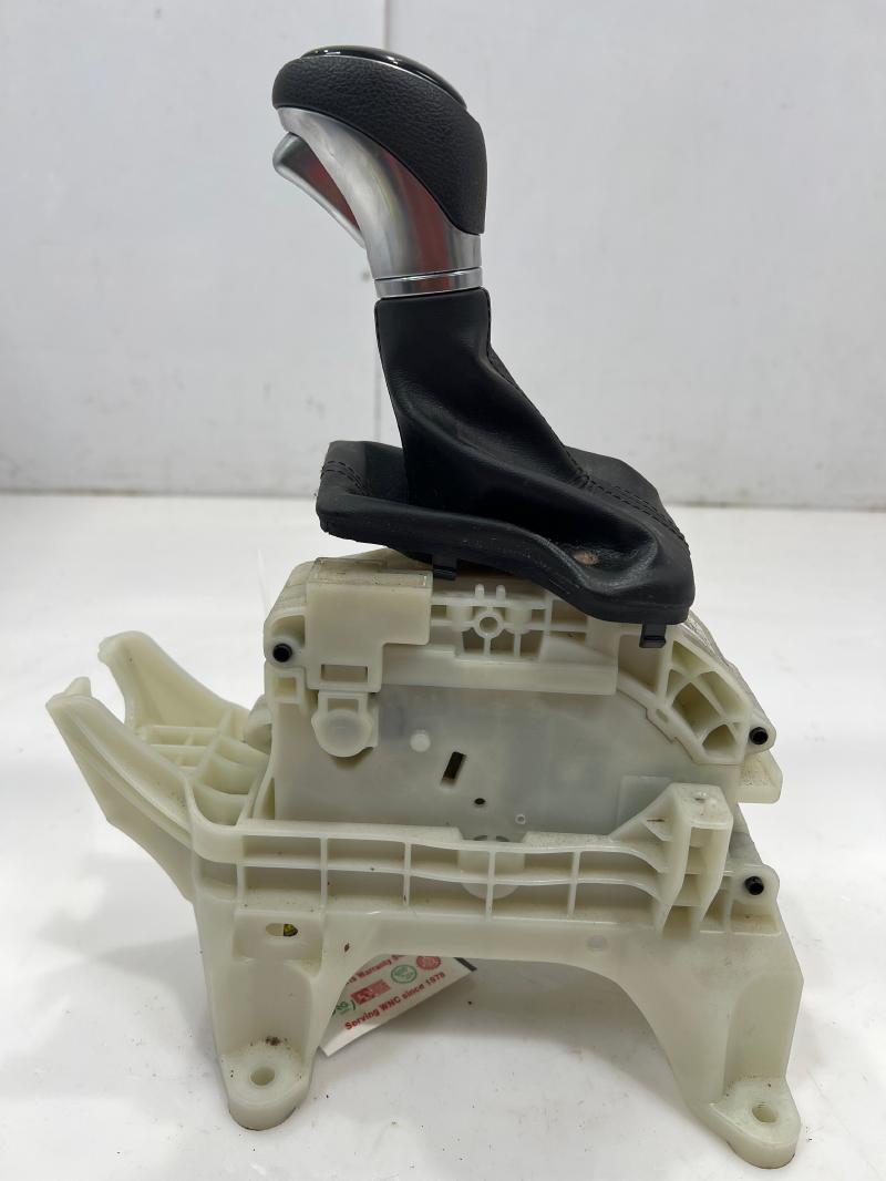 2017 - 2020 Hyundai Elantra 2.0L CVT Automatic Gear Shifter Assembly OEM 46700F2110