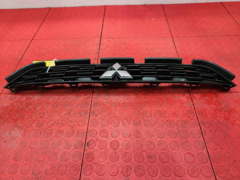 2014 Mitsubishi Outlander Sport Grille