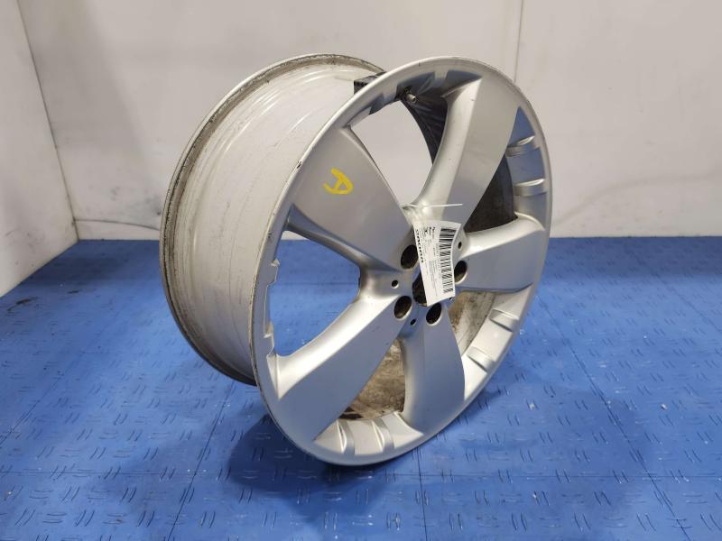 2010 Mercedes ML-Class Wheel
