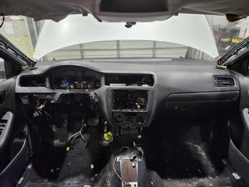 2012 Volkswagen Jetta Dash Panel