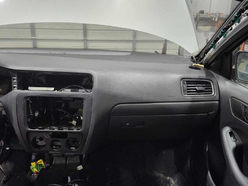 2012 Volkswagen Jetta Dash Panel