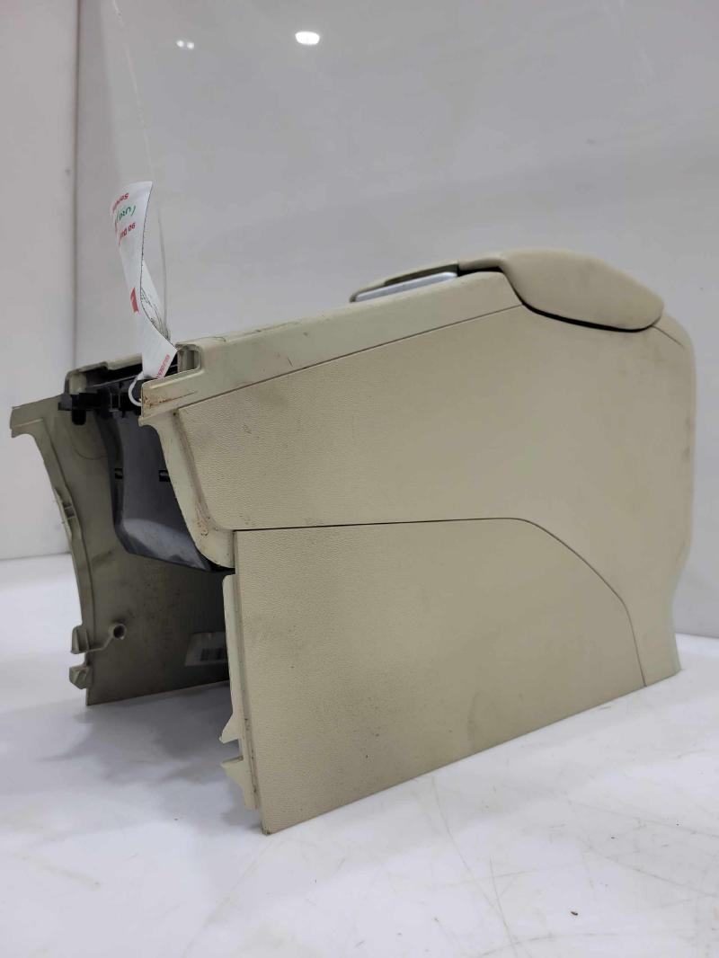 2010 - 2013 Volvo XC60 Center Console Assembly Tan Trim Code 46 OEM 12848289