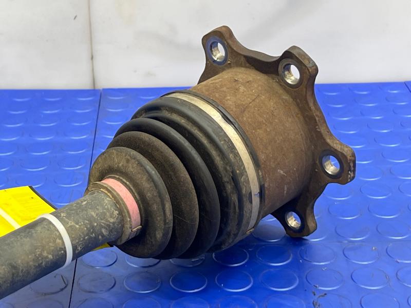 2014 Infiniti QX80 Axle Shaft