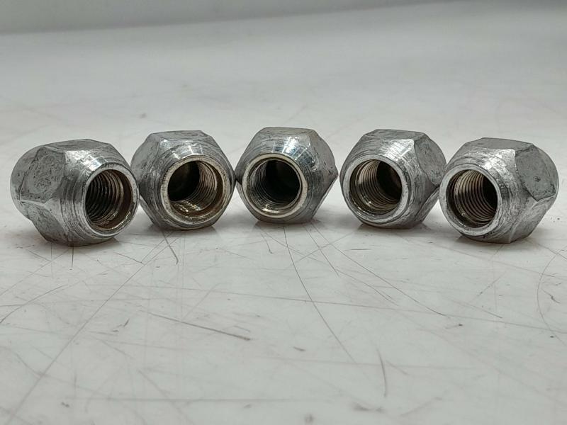 2016 Nissan Murano Lug Nuts