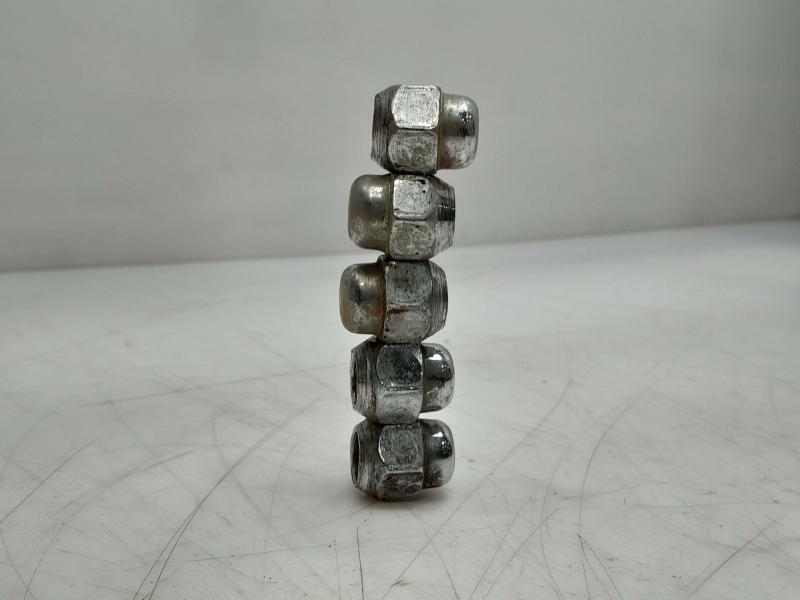 2016 Nissan Murano Lug Nuts