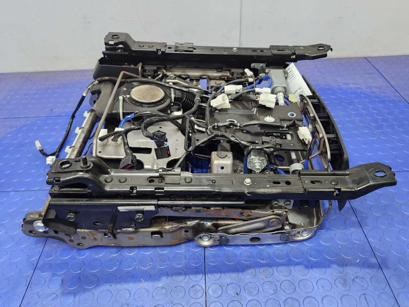 2013 Infiniti FX35 Seat Track