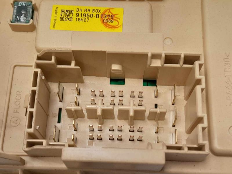 2016 Genesis Genesis Cabin Fuse Box