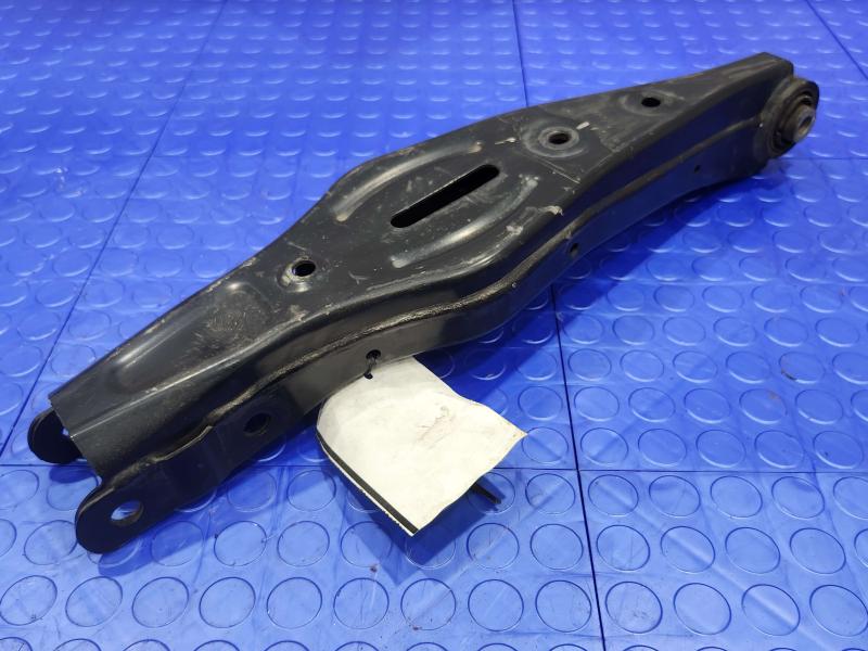 2017 Kia Sorento Lower Control Arm Rr