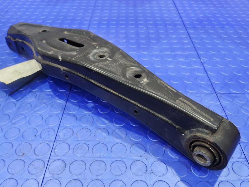 2017 Kia Sorento Lower Control Arm Rr