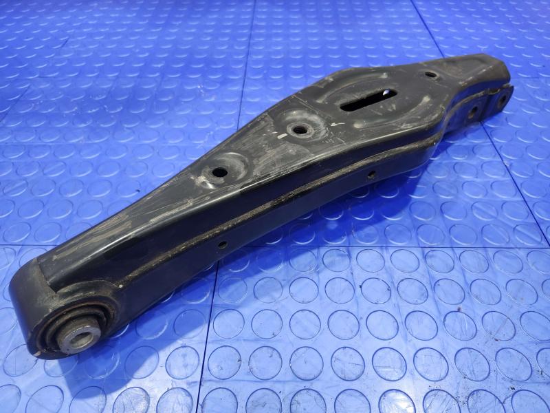 2017 Kia Sorento Lower Control Arm Rr