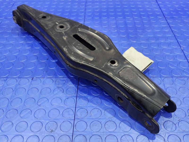2017 Kia Sorento Lower Control Arm Rr