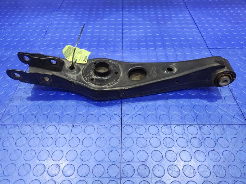 2017 Kia Sorento Lower Control Arm Rr