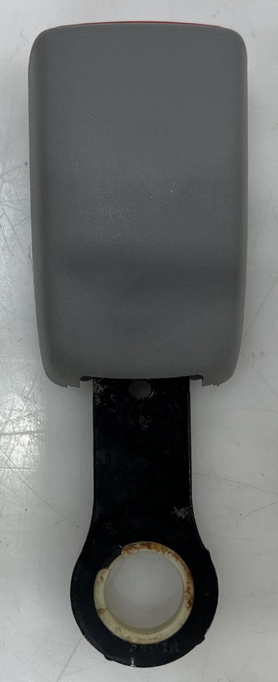 2010 - 2013 Toyota Highlander 3rd Row Rear Seat Belt Buckle Left or Right Side Gray OEM ,RH