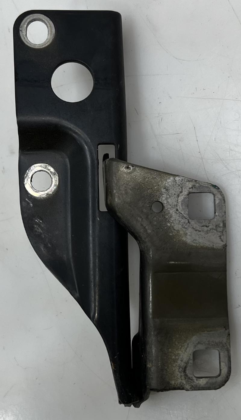 2005 - 2021 Nissan Frontier Hood Hinge LH Driver Side OEM 65400ZP00A