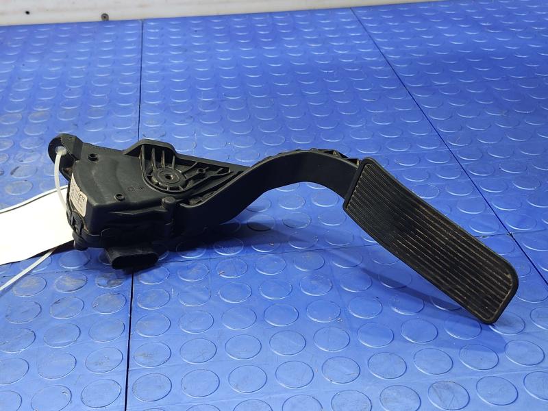 2016 Chevrolet Silverado 1500 Pedal Assembly