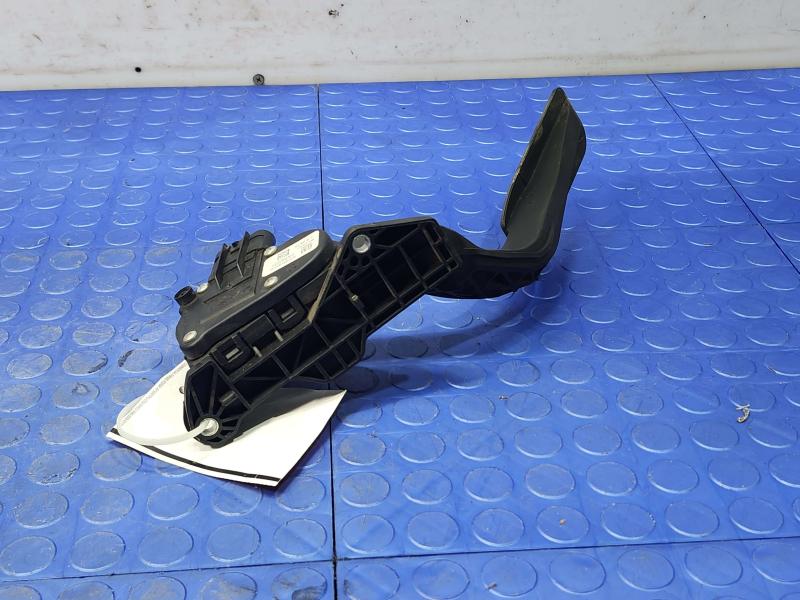 2016 Chevrolet Silverado 1500 Pedal Assembly