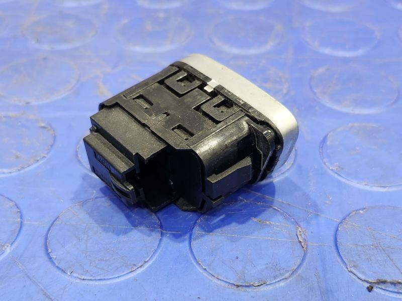 2017 Ford Focus Door Switch Front