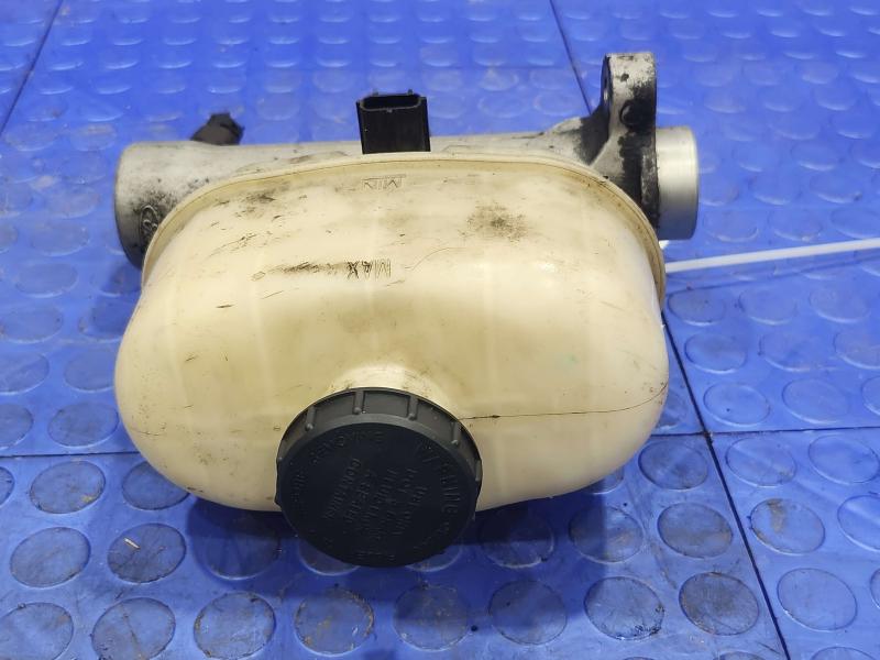 2008 Ford F-250 Super Duty Master Cylinder