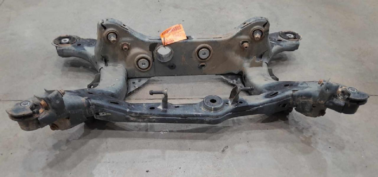 2014 Chrysler 300 Crossmember/Cradle/Undercarria