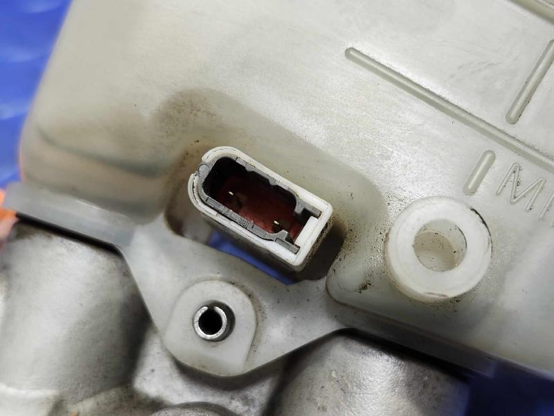 2015-2017 Subaru Outback Legacy 2.5L CVT Brake Master Cylinder Assembly OEM 26449FJ010
