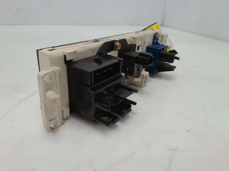 1997 Mazda B2300 Heater A/C Control
