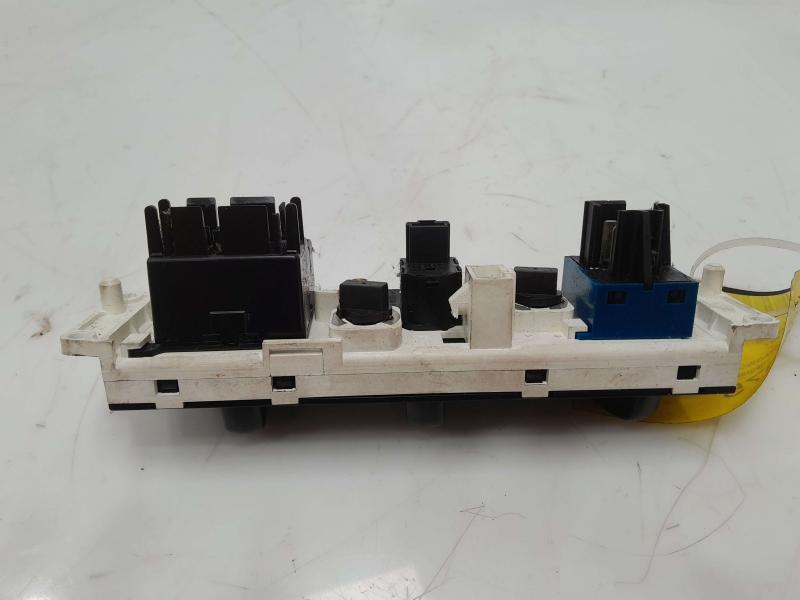 1997 Mazda B2300 Heater A/C Control