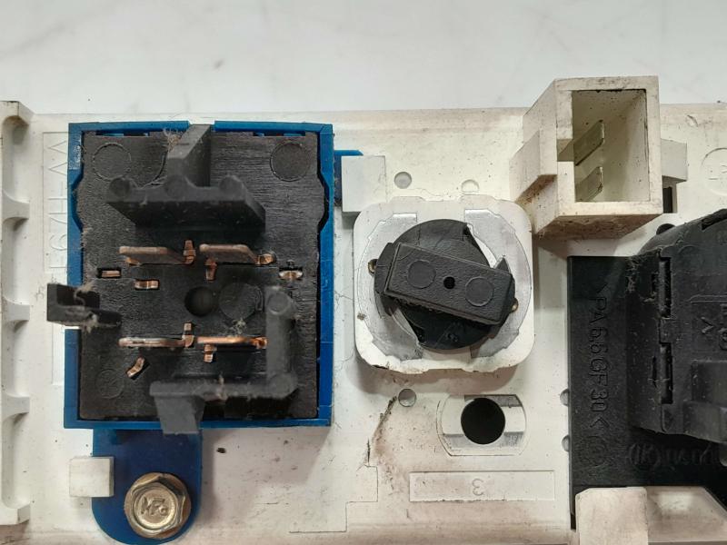 1997 Mazda B2300 Heater A/C Control